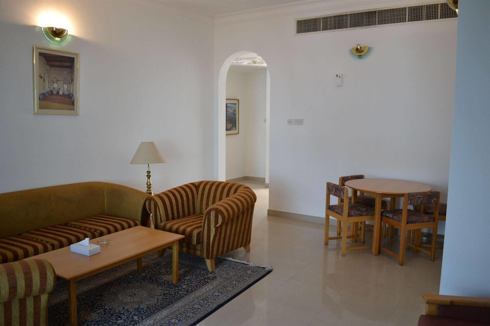 Beach Hotel Muscat Exterior photo